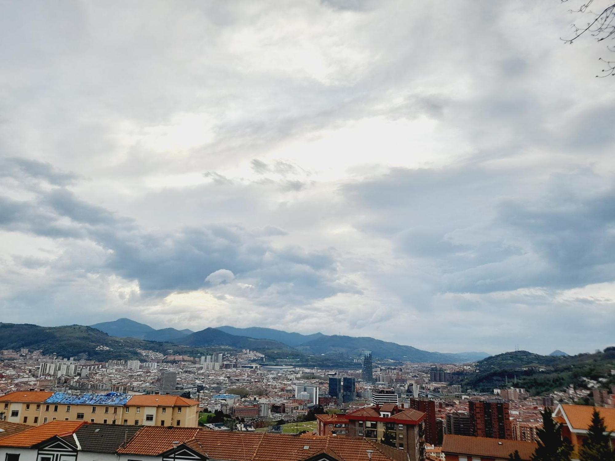 Calida Estancia Descubre La Ciudad Bilbao Buitenkant foto
